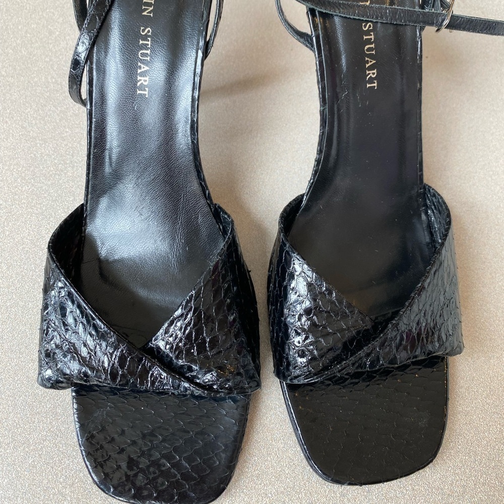 Colin Stuart Black Leather Snake Pattern Square Toe Heeled Sandals
